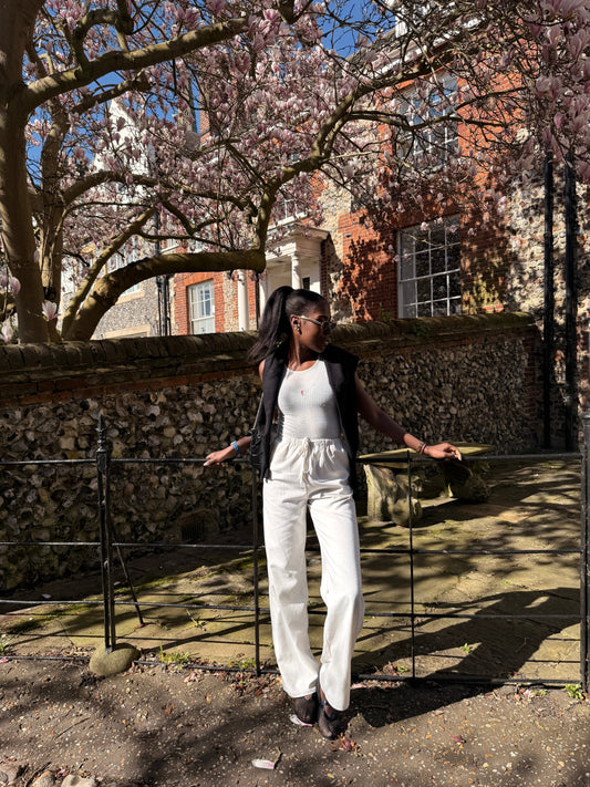 Tall Women’s Linen Trousers & Satin Styles for Effortless Summer Dressing