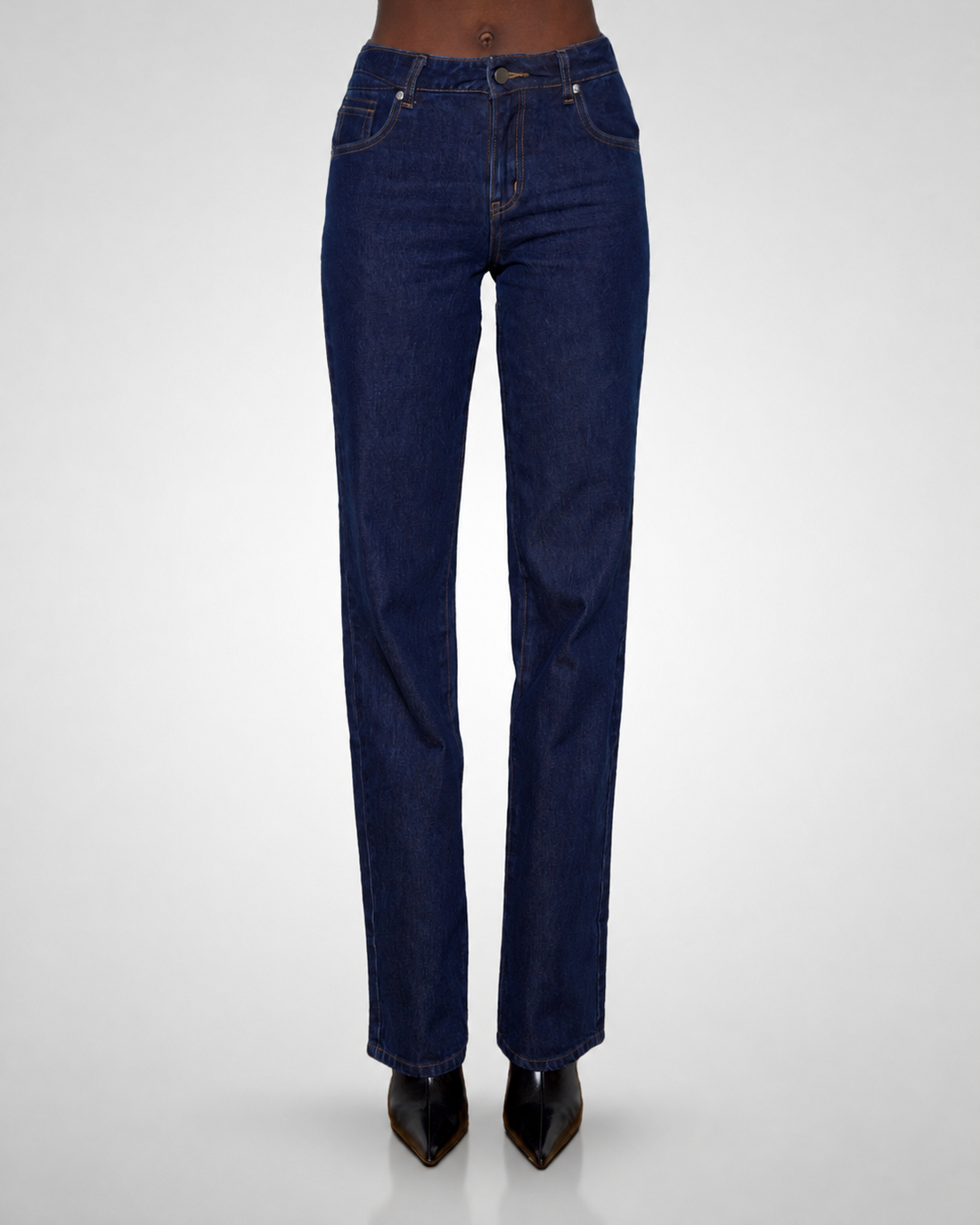 Best Jeans for Tall Women: How to Find the Perfect Fit